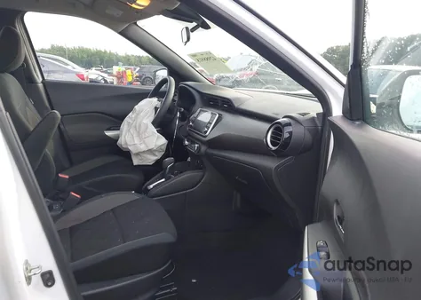 2020 Nissan Kicks Sv Xtronic Cvt z USA, uszkodzony, nr VIN 3N1CP5CV8LL543751